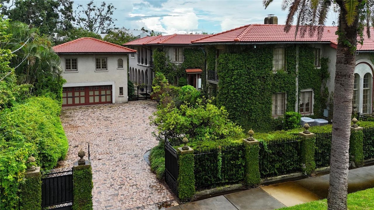 301 Caspian Street, Tampa, FL 33606 Photo