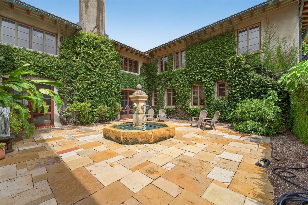 301 Caspian Street, Tampa, FL 33606 Photo