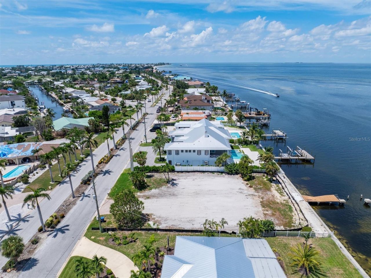 659 Key Royale Drive, Holmes Beach, FL 34217 Photo