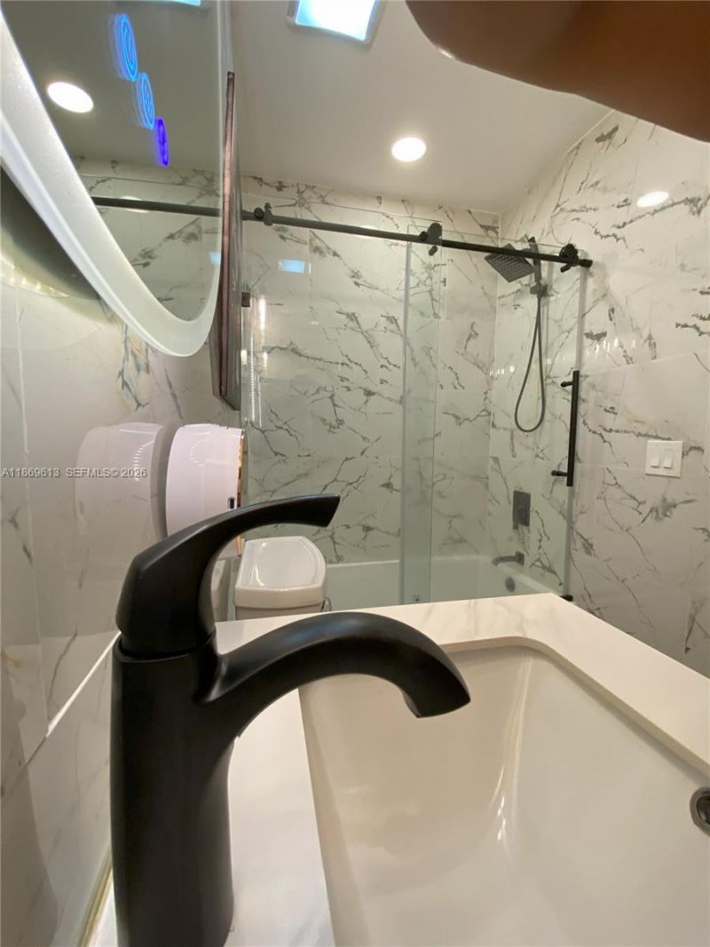 6081 NW 90th Ave, Tamarac, FL 33321 Photo