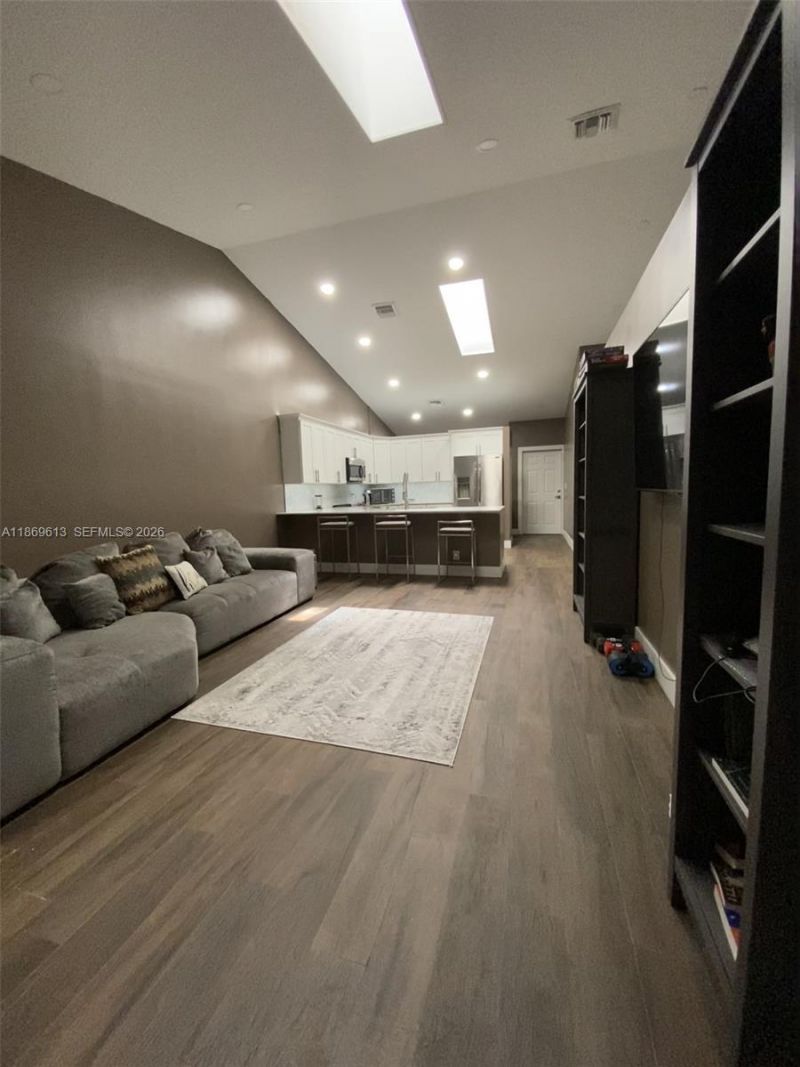 6081 NW 90th Ave, Tamarac, FL 33321 Photo