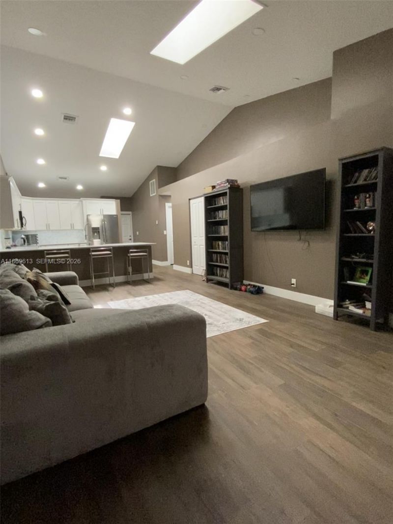 6081 NW 90th Ave, Tamarac, FL 33321 Photo