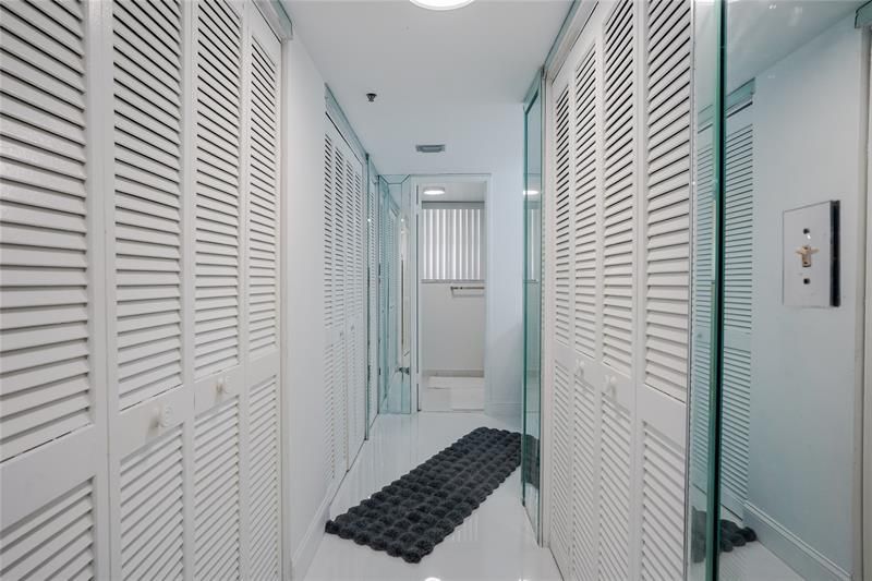 210 174 Street, Unit 1810, Sunny Isles Beach, FL 33160 Photo