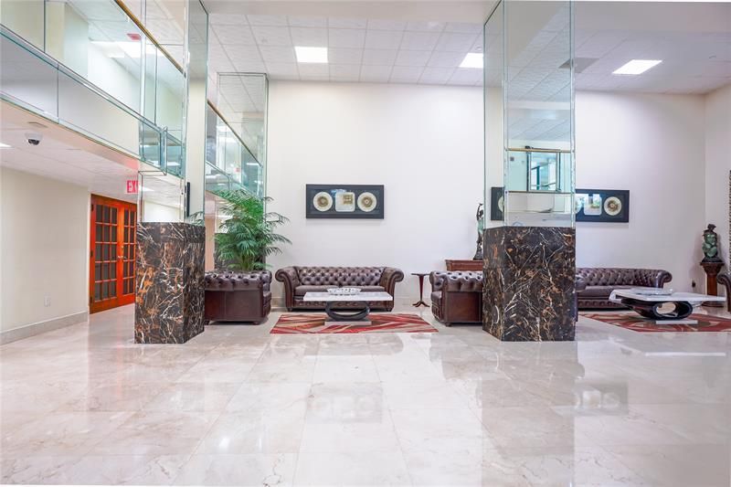 210 174 Street, Unit 1810, Sunny Isles Beach, FL 33160 Photo