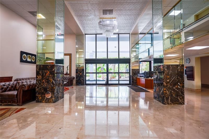 210 174 Street, Unit 1810, Sunny Isles Beach, FL 33160 Photo