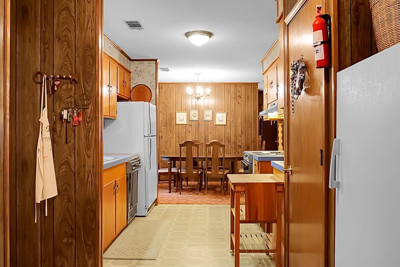 1390 Nightfall Lane Photo 26