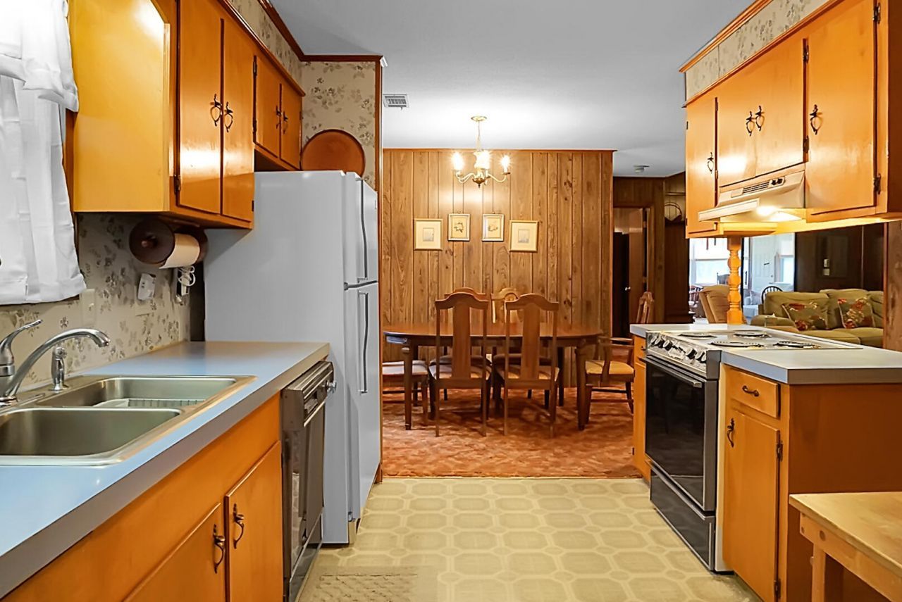 1390 Nightfall Lane Photo 27