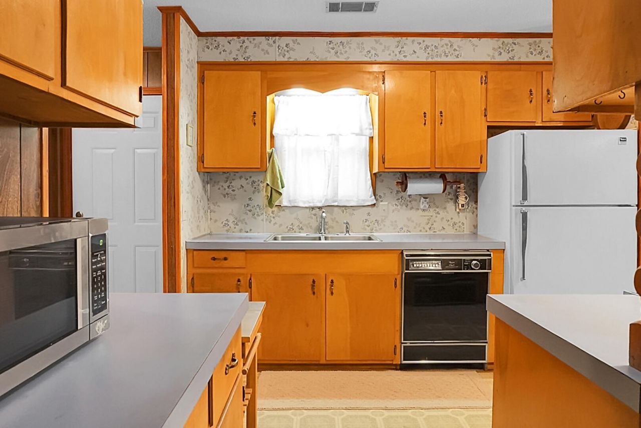 1390 Nightfall Lane Photo 31