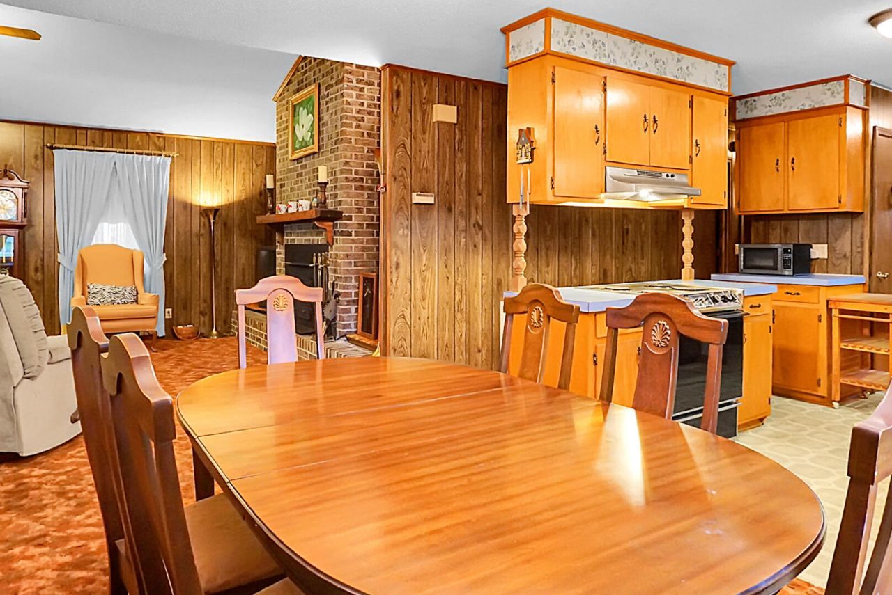 1390 Nightfall Lane Photo 36