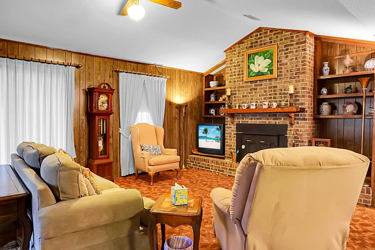 1390 Nightfall Lane Photo 46