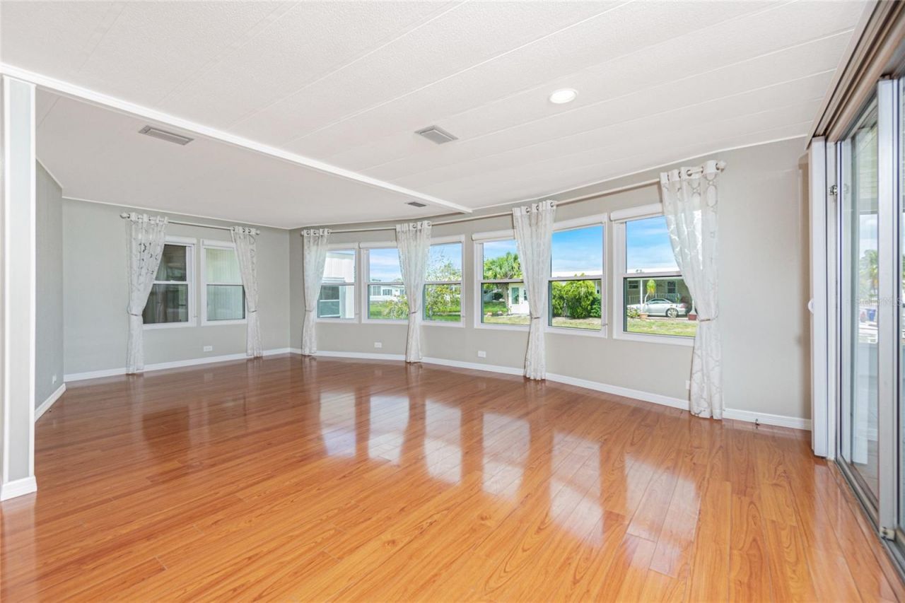 18 S De Las Palmas Street, Englewood, FL 34223 Photo