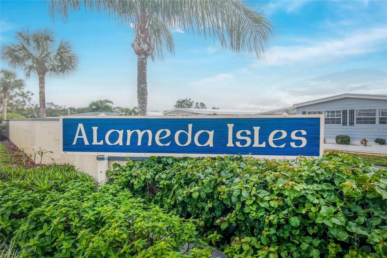 18 S De Las Palmas Street, Englewood, FL 34223 Photo