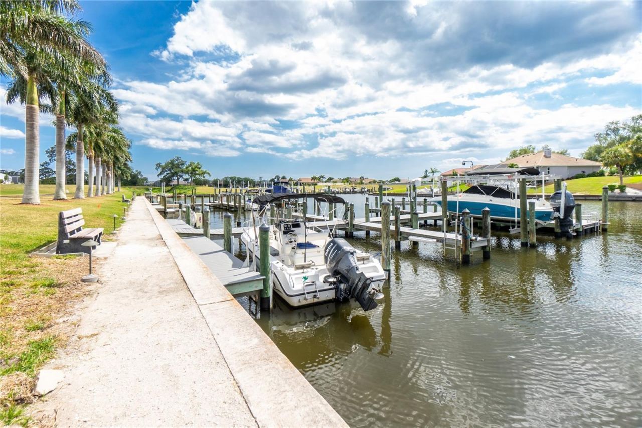 18 S De Las Palmas Street, Englewood, FL 34223 Photo