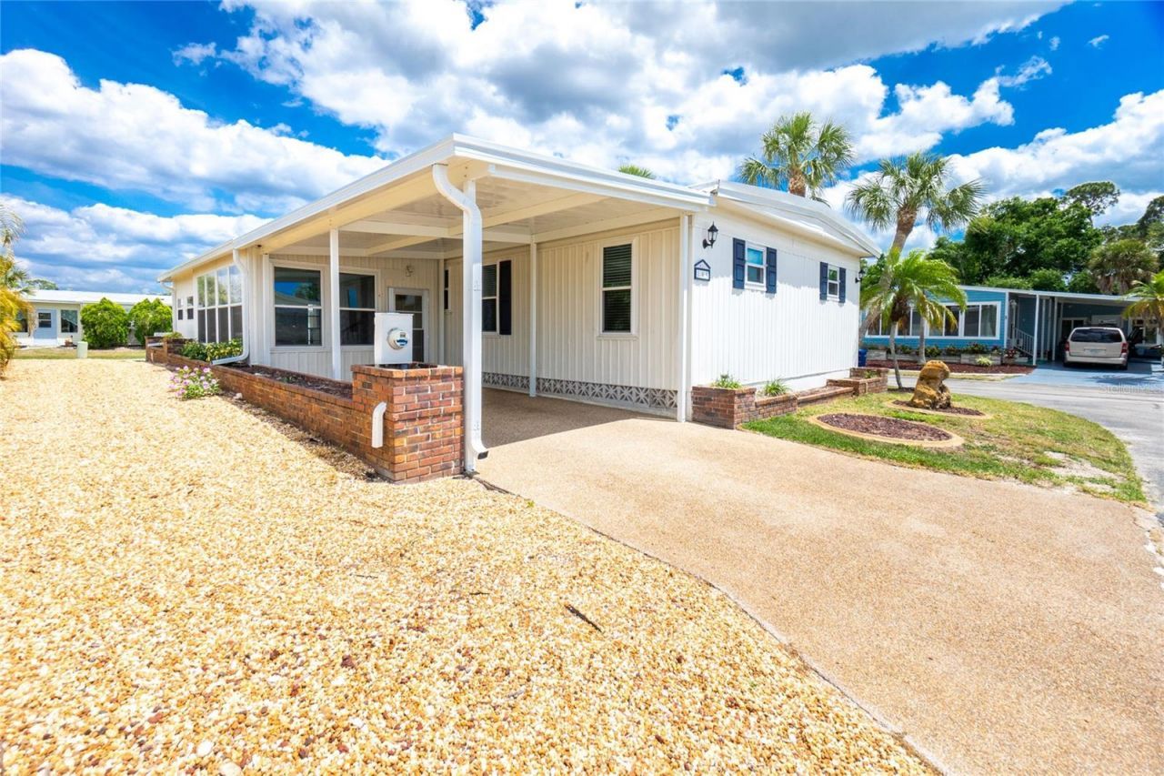 18 S De Las Palmas Street, Englewood, FL 34223 Photo
