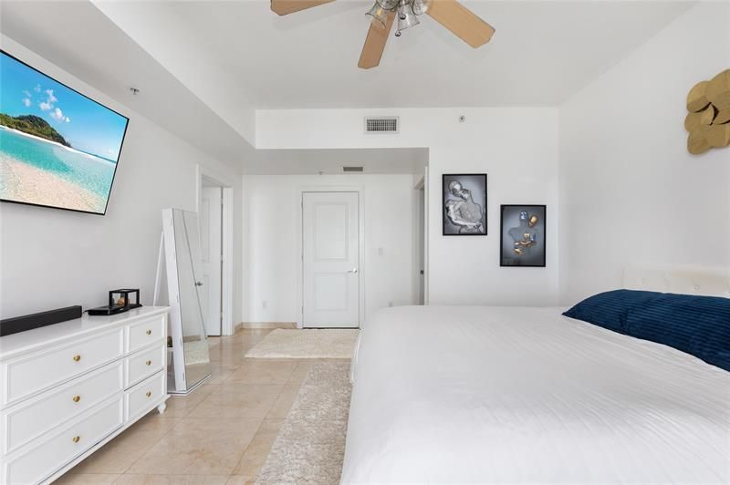 315 NE 3rd Avenue, Unit 1808, Fort Lauderdale, FL 33301 Photo