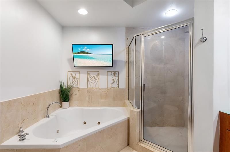 315 NE 3rd Avenue, Unit 1808, Fort Lauderdale, FL 33301 Photo