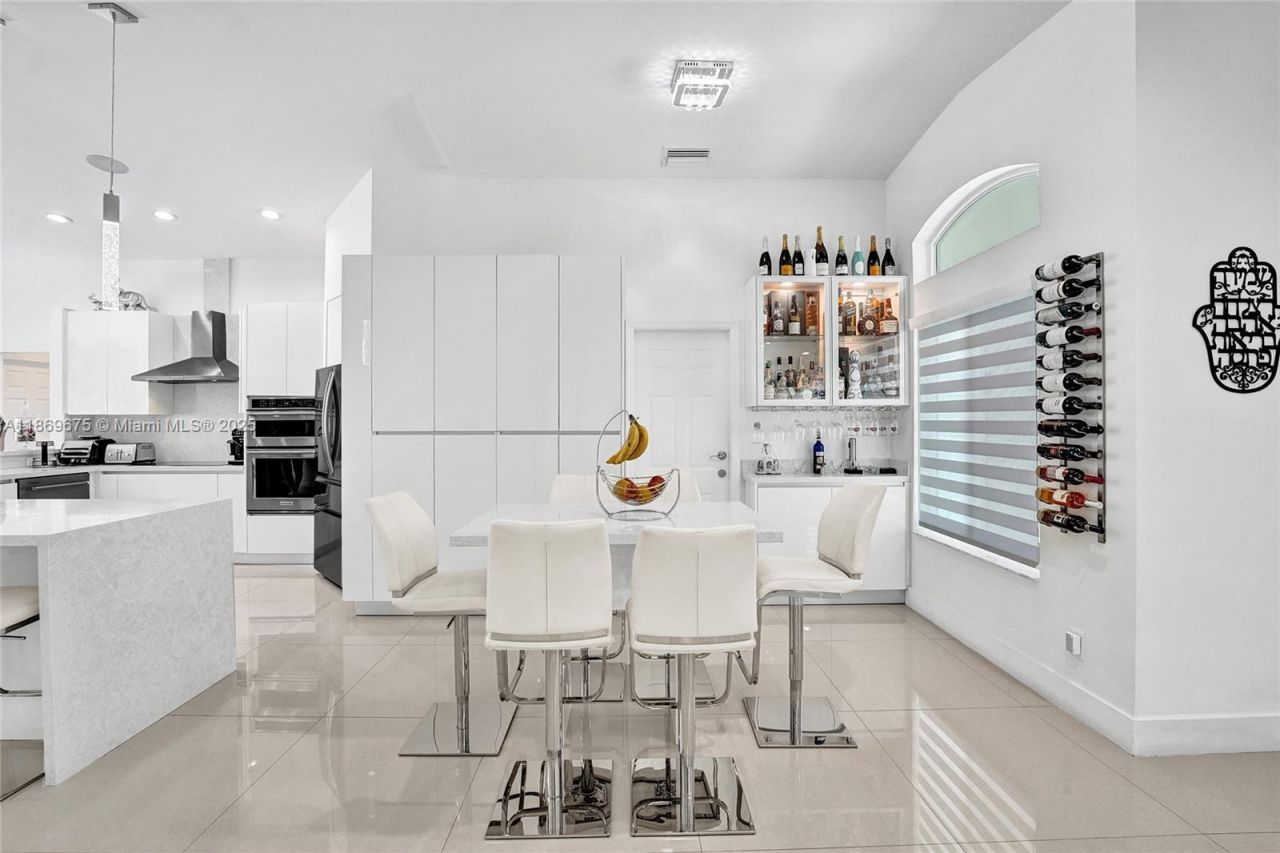 1636 SW 108th Ter, Davie, FL 33324 Photo