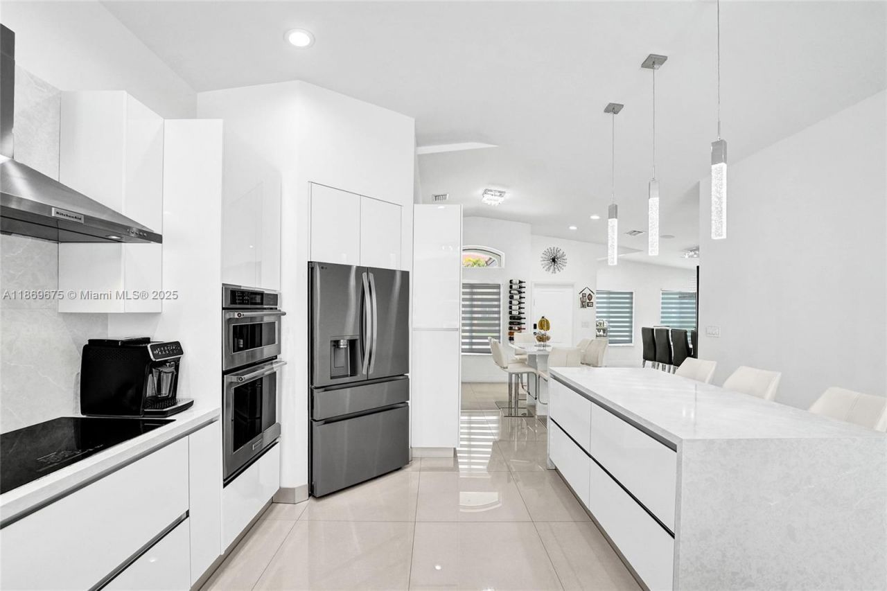 1636 SW 108th Ter, Davie, FL 33324 Photo