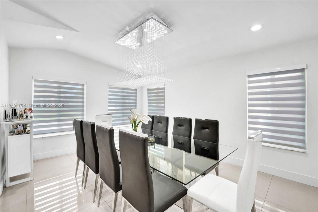 1636 SW 108th Ter, Davie, FL 33324 Photo