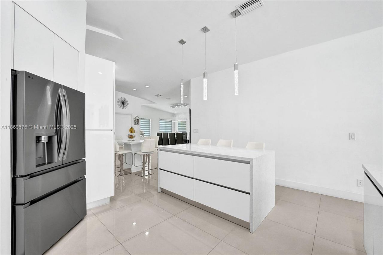 1636 SW 108th Ter, Davie, FL 33324 Photo