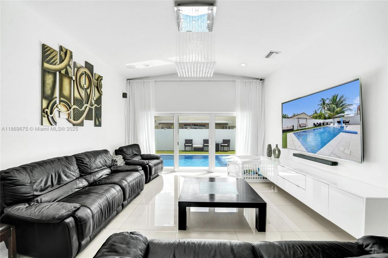 1636 SW 108th Ter, Davie, FL 33324 Photo