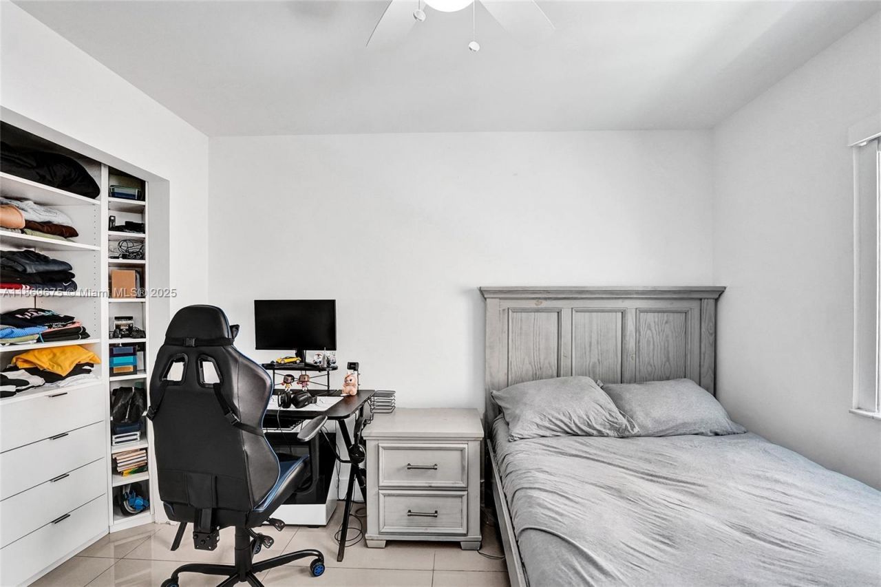 1636 SW 108th Ter, Davie, FL 33324 Photo