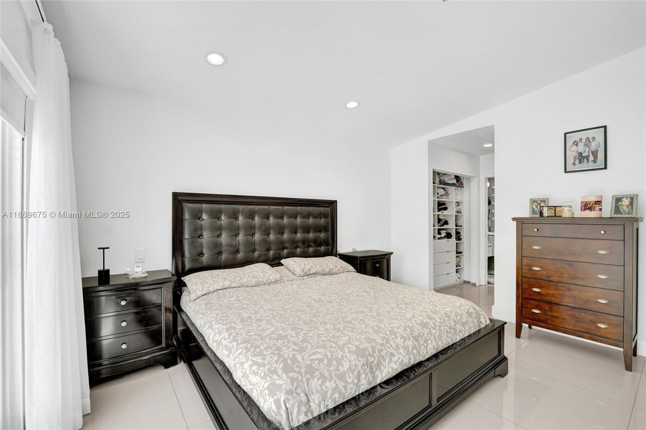 1636 SW 108th Ter, Davie, FL 33324 Photo