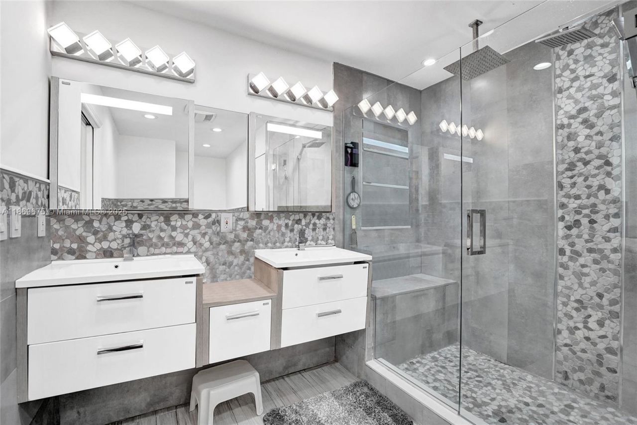 1636 SW 108th Ter, Davie, FL 33324 Photo