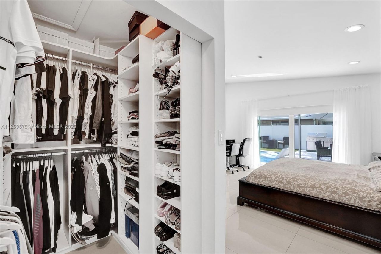 1636 SW 108th Ter, Davie, FL 33324 Photo