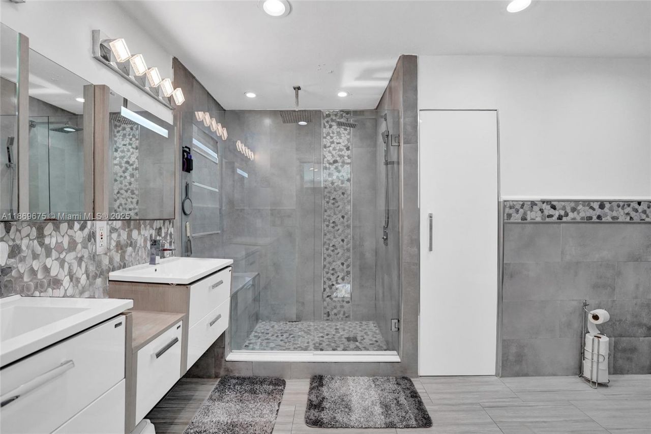 1636 SW 108th Ter, Davie, FL 33324 Photo