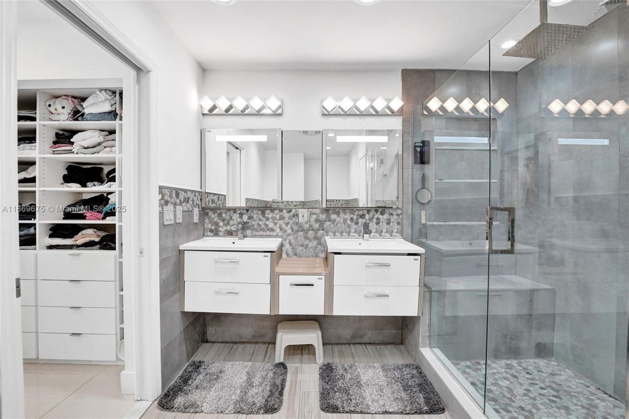 1636 SW 108th Ter, Davie, FL 33324 Photo