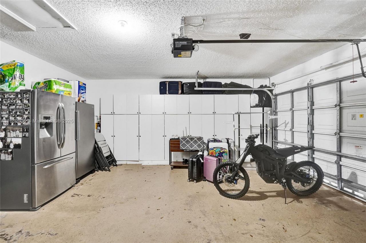 1636 SW 108th Ter, Davie, FL 33324 Photo