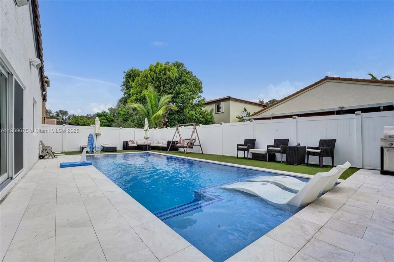 1636 SW 108th Ter, Davie, FL 33324 Photo