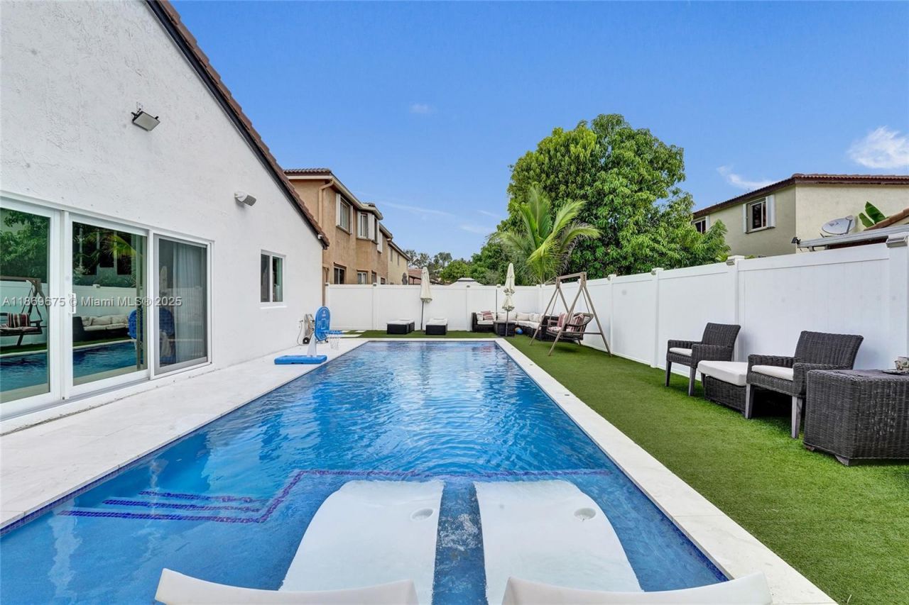 1636 SW 108th Ter, Davie, FL 33324 Photo