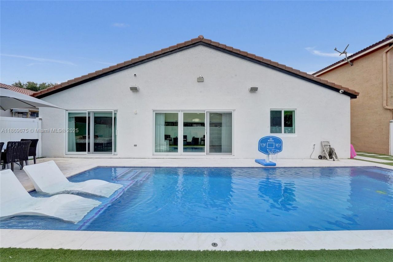 1636 SW 108th Ter, Davie, FL 33324 Photo