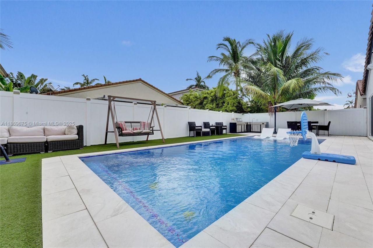 1636 SW 108th Ter, Davie, FL 33324 Photo