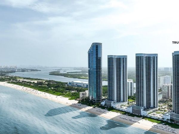 16001 Collins Ave, Unit 4305, Sunny Isles Beach, FL 33160