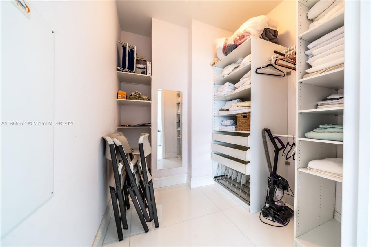 16001 Collins Ave, Unit 4305, Sunny Isles Beach, FL 33160 Photo