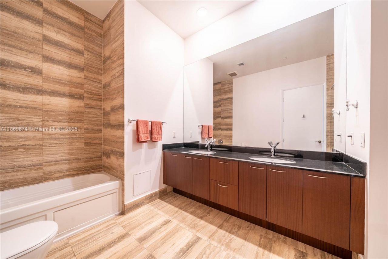 16001 Collins Ave, Unit 4305, Sunny Isles Beach, FL 33160 Photo