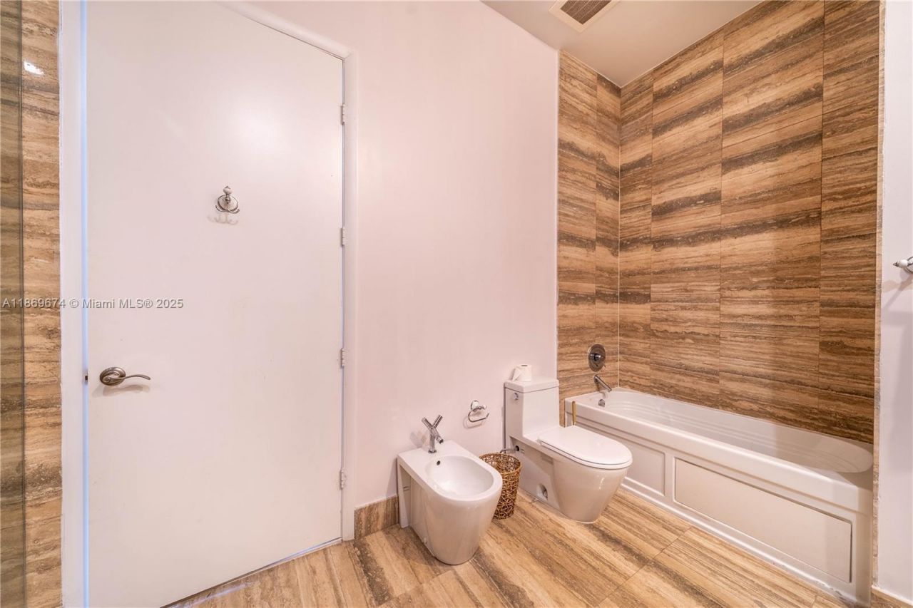 16001 Collins Ave, Unit 4305, Sunny Isles Beach, FL 33160 Photo