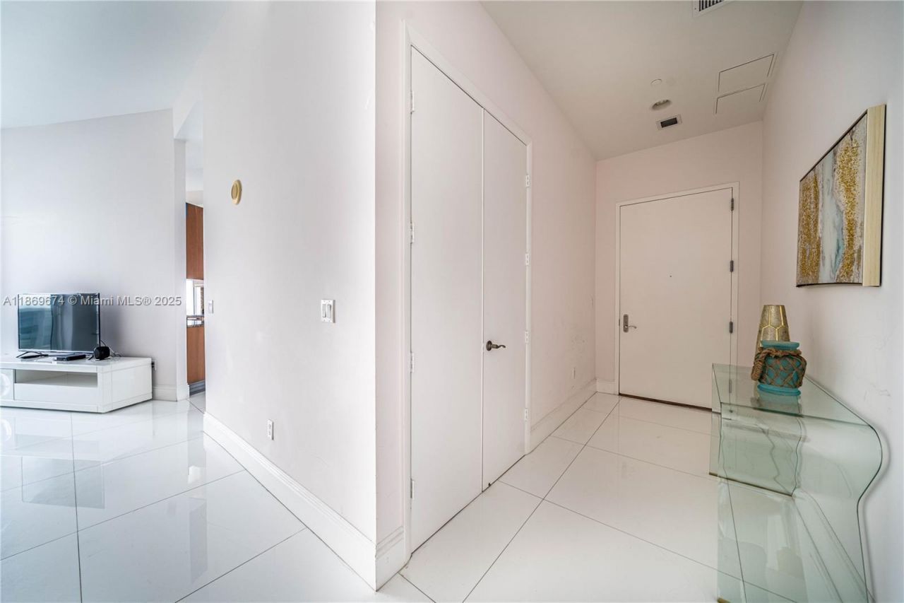 16001 Collins Ave, Unit 4305, Sunny Isles Beach, FL 33160 Photo