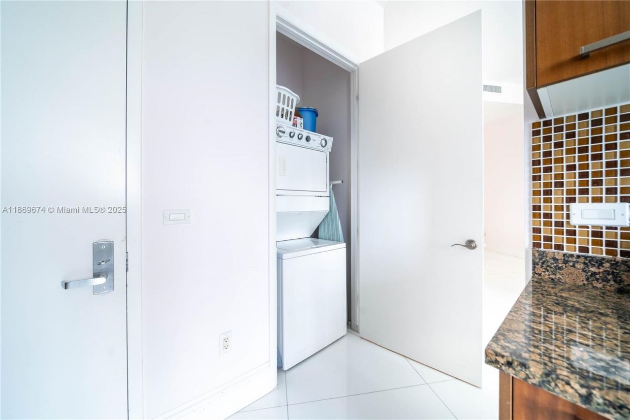 16001 Collins Ave, Unit 4305, Sunny Isles Beach, FL 33160 Photo