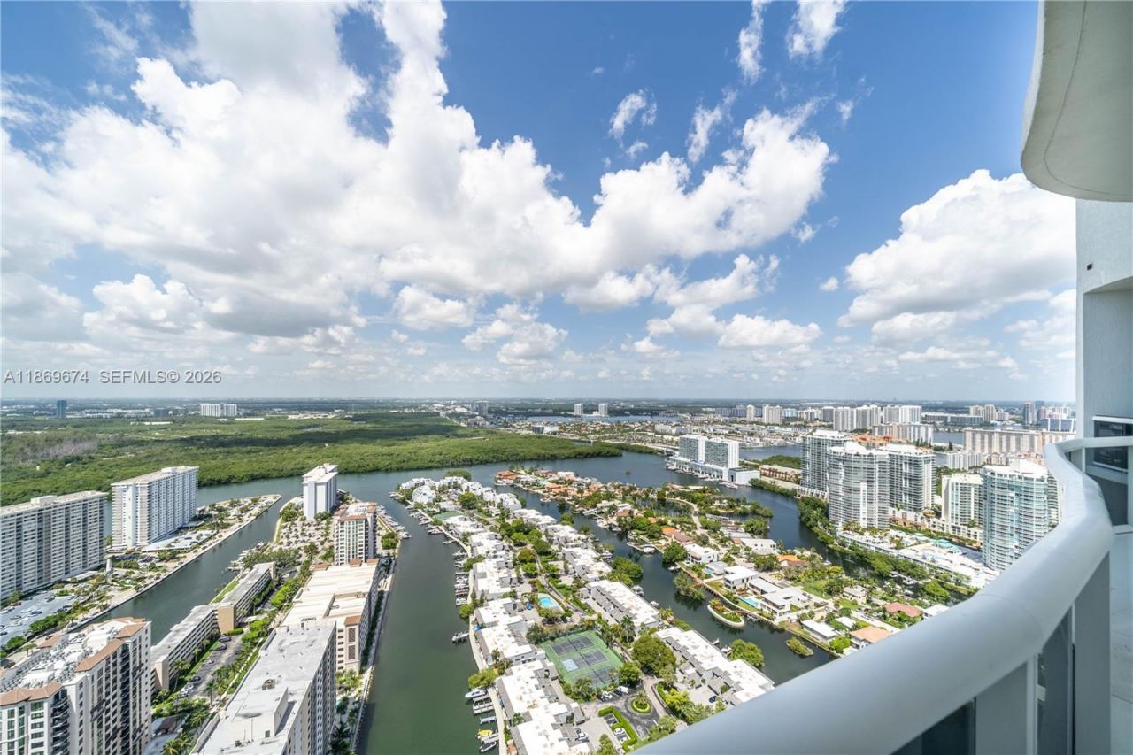 16001 Collins Ave, Unit 4305, Sunny Isles Beach, FL 33160 Photo