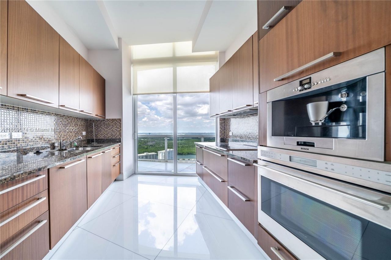 16001 Collins Ave, Unit 4305, Sunny Isles Beach, FL 33160 Photo