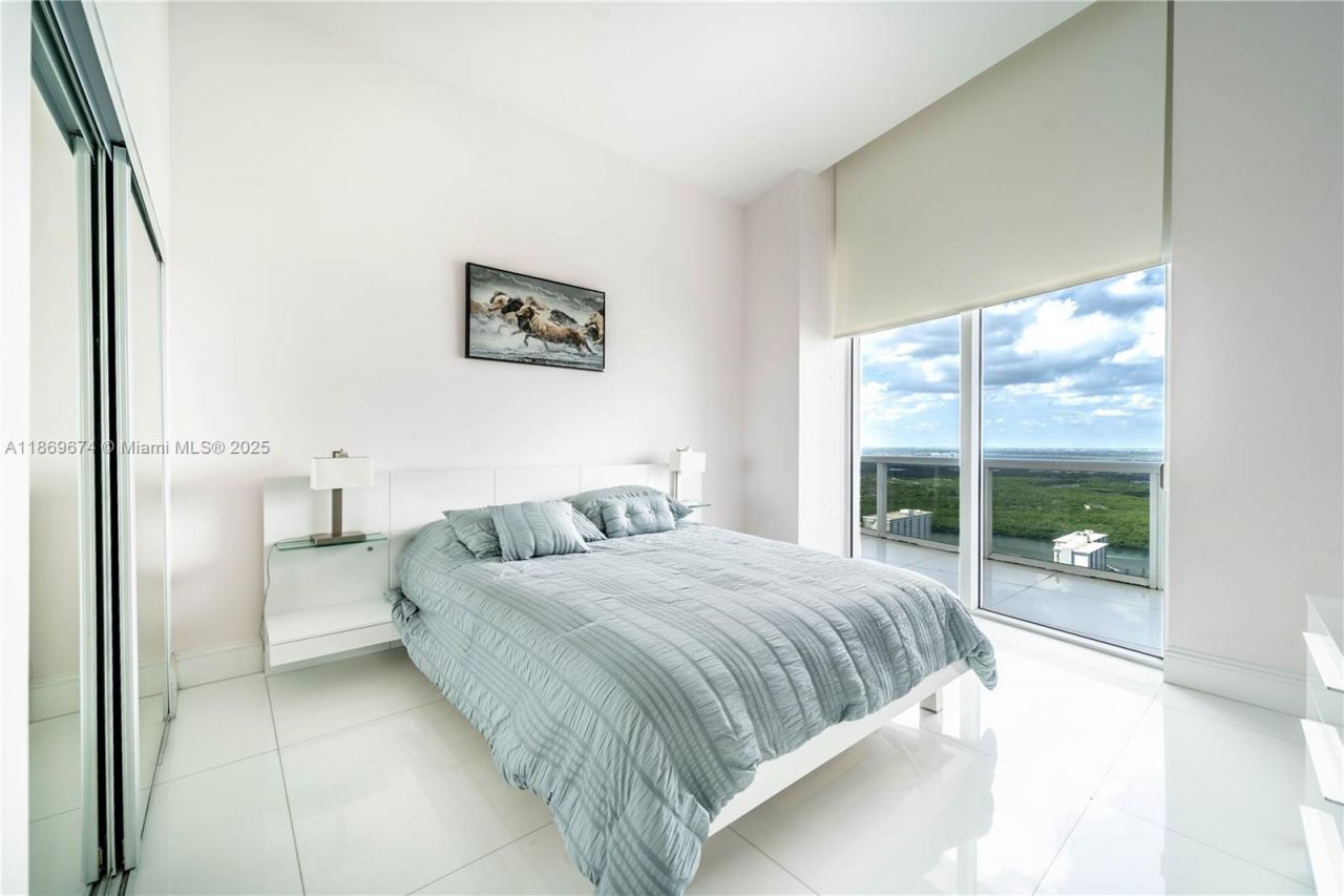 16001 Collins Ave, Unit 4305, Sunny Isles Beach, FL 33160 Photo