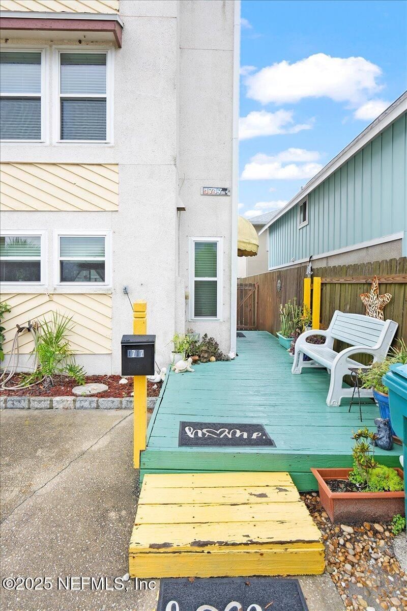 1717 2nd Street S, Jacksonville Beach, FL 32250 Photo