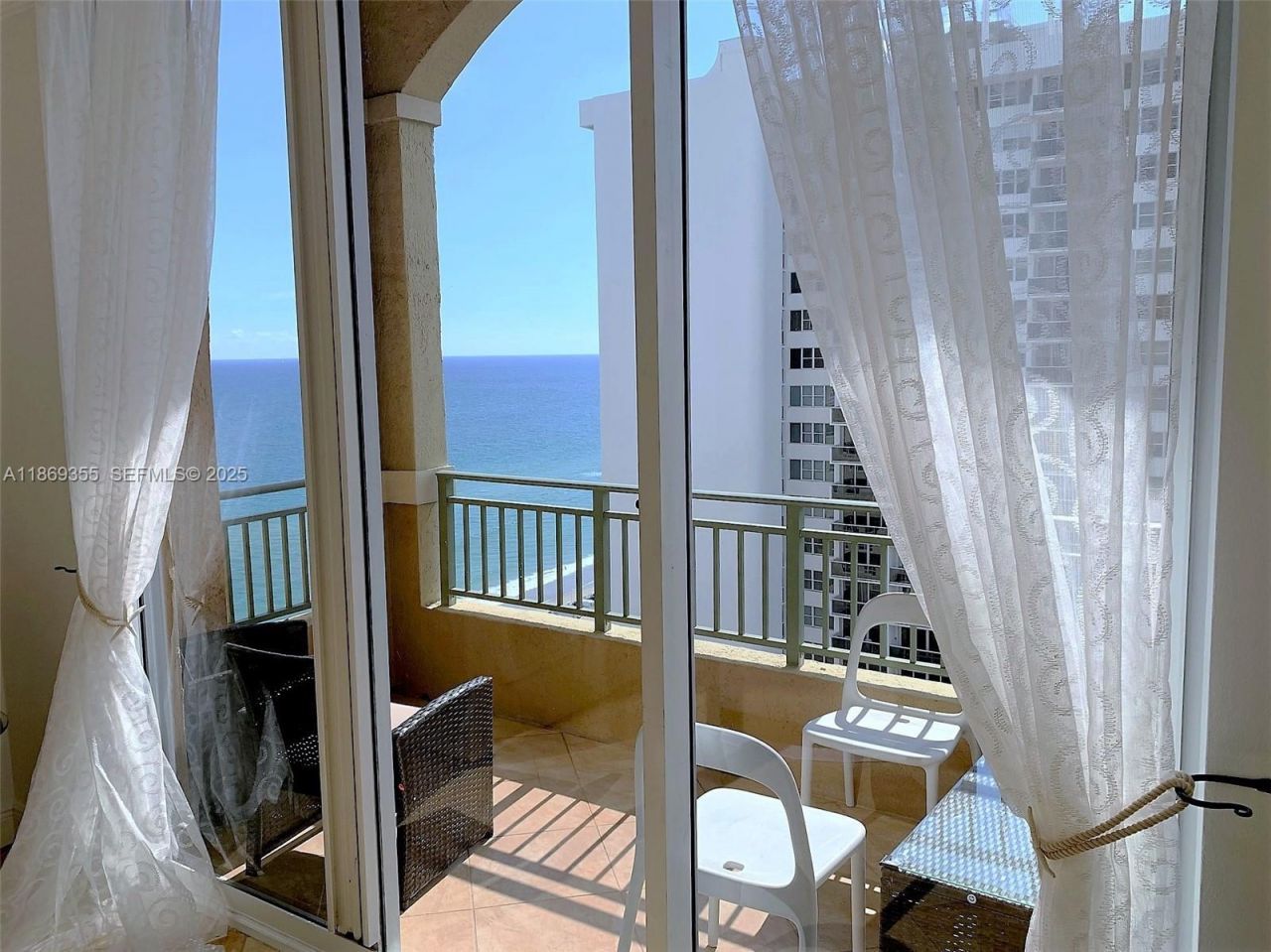 2080 S Ocean Drive, Unit PH3, Hallandale Beach, FL 33009 Photo