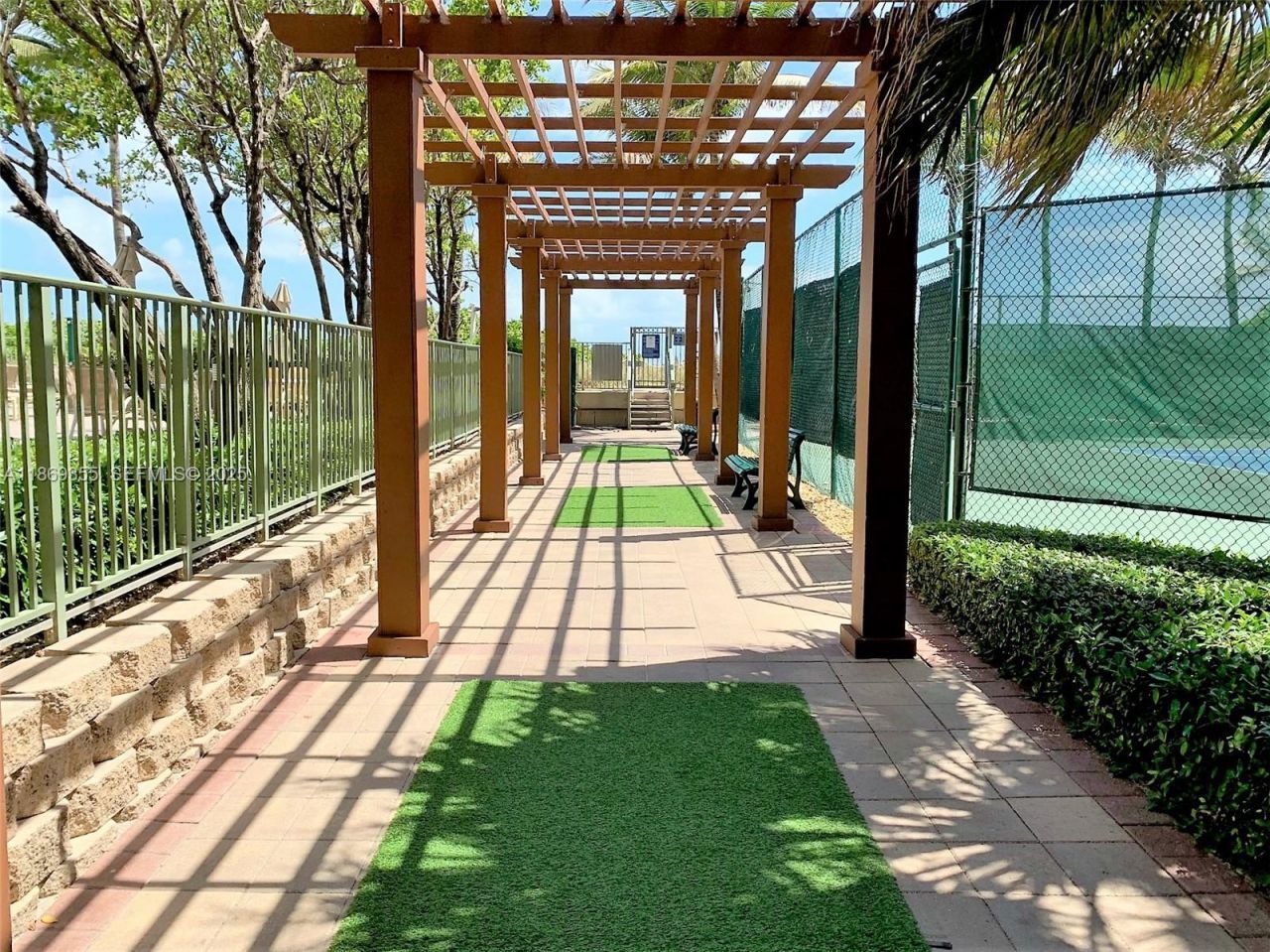 2080 S Ocean Drive, Unit PH3, Hallandale Beach, FL 33009 Photo