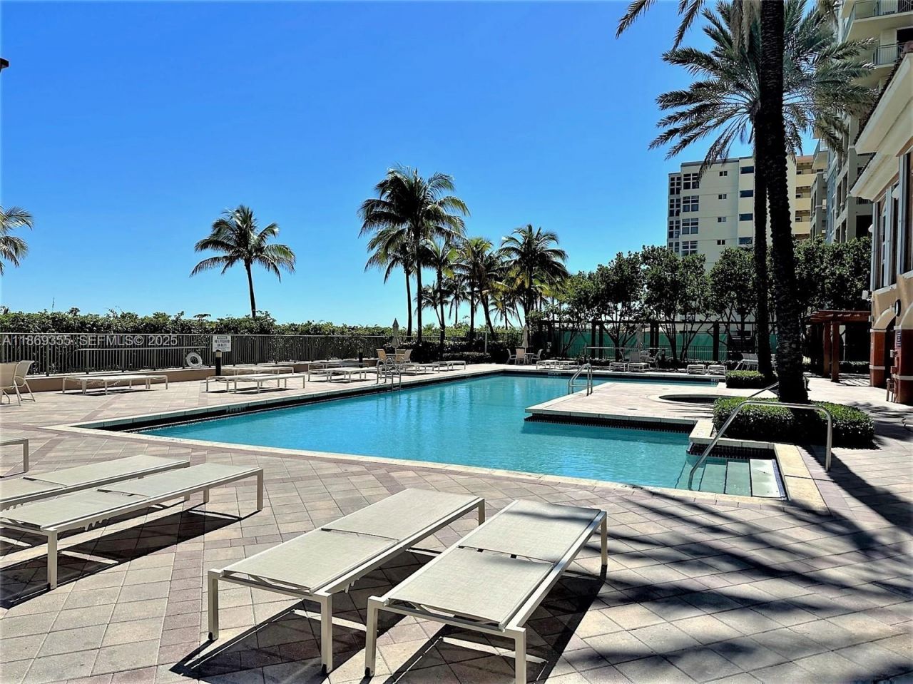 2080 S Ocean Drive, Unit PH3, Hallandale Beach, FL 33009 Photo