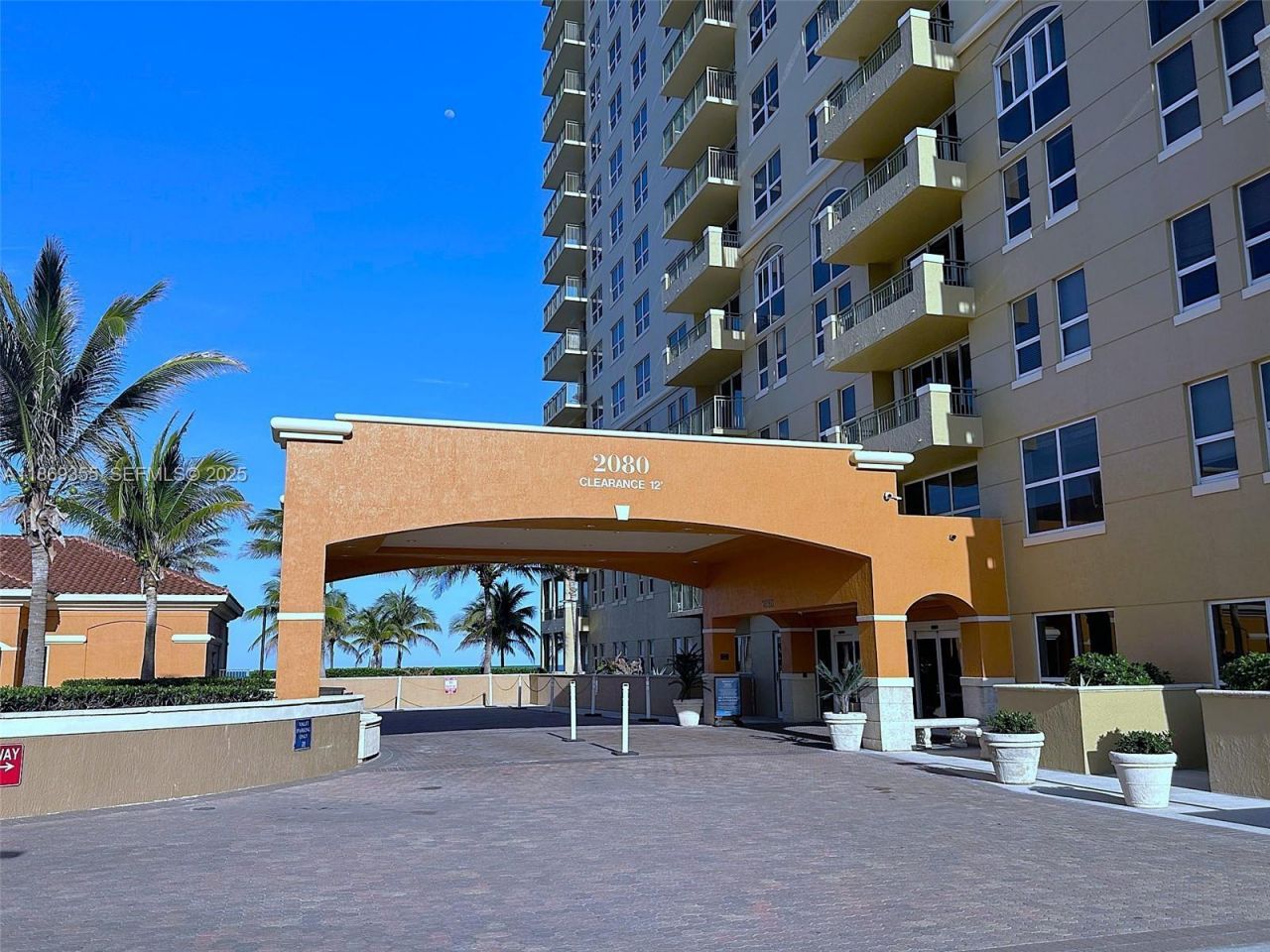2080 S Ocean Drive, Unit PH3, Hallandale Beach, FL 33009 Photo
